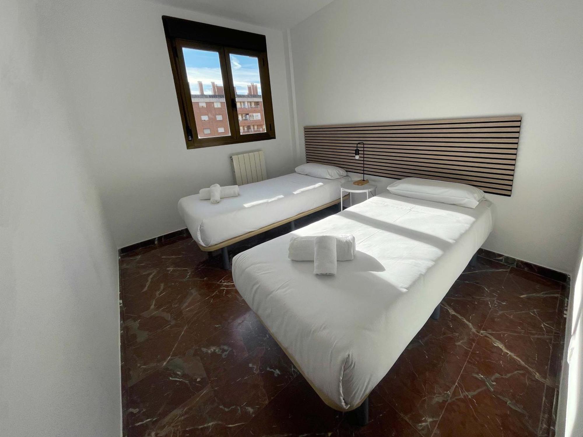 Apartamentos El Pilar Suites 3000 Saragoça Exterior foto